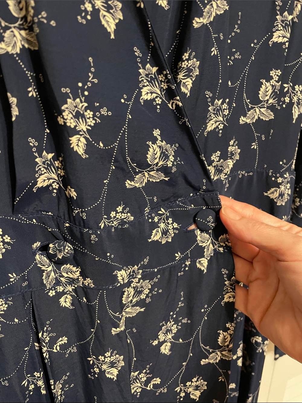 Vintage 80s Laura Ashley Navy & Cream Floral Long Sleeve Faux Wrap Dress Sz 10 - Picture 3 of 11